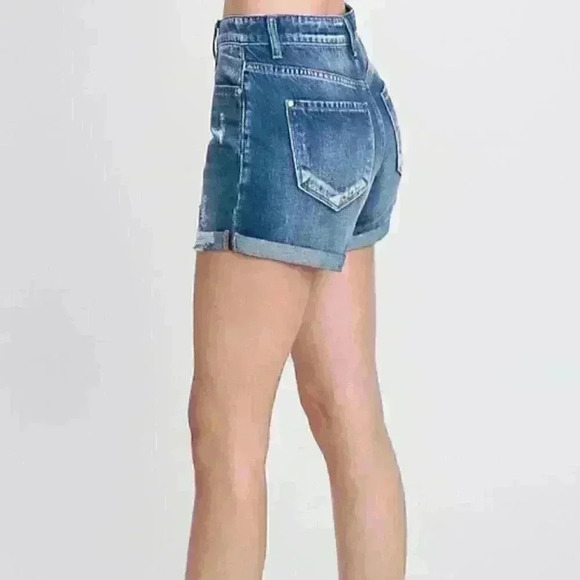 NWT Rolled hem distressed shorts - Picture 4 of 9